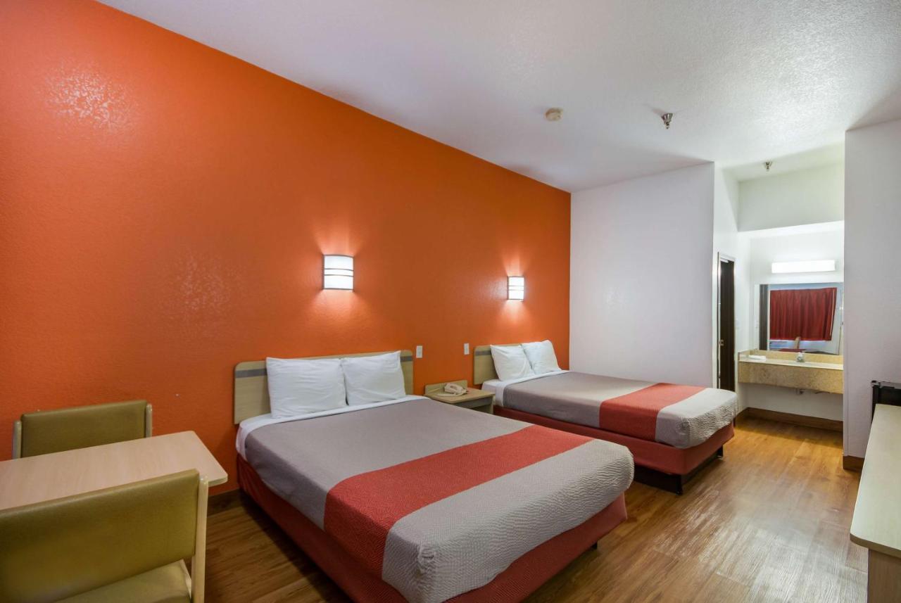 Motel 6-Humble, Tx Buitenkant foto