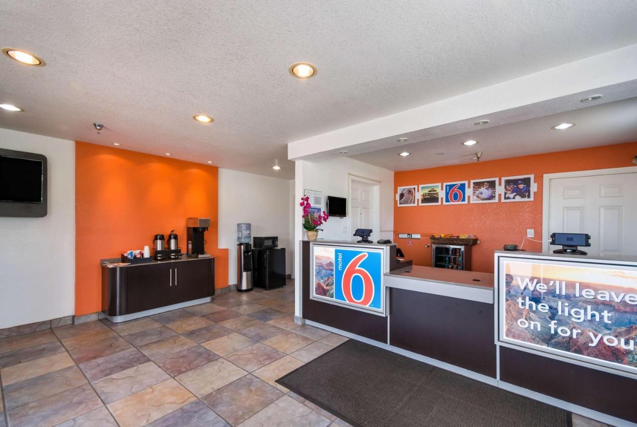 Motel 6-Humble, Tx Buitenkant foto