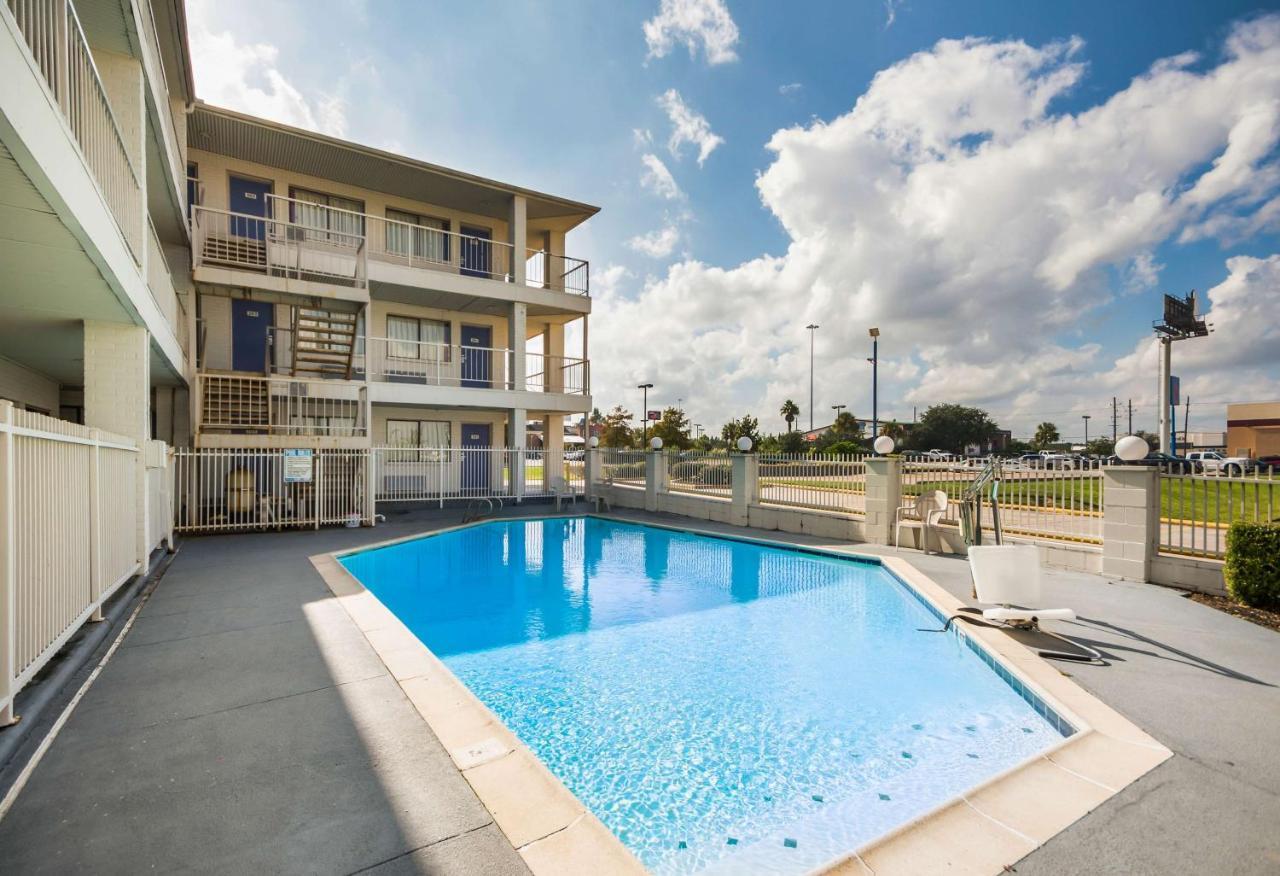 Motel 6-Humble, Tx Buitenkant foto