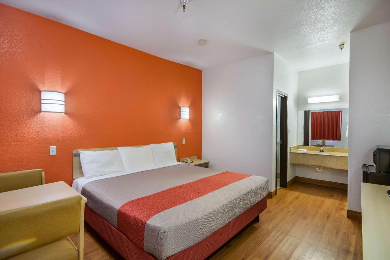 Motel 6-Humble, Tx Buitenkant foto