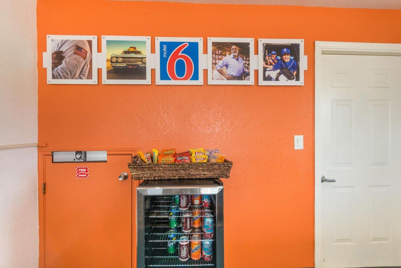 Motel 6-Humble, Tx Buitenkant foto