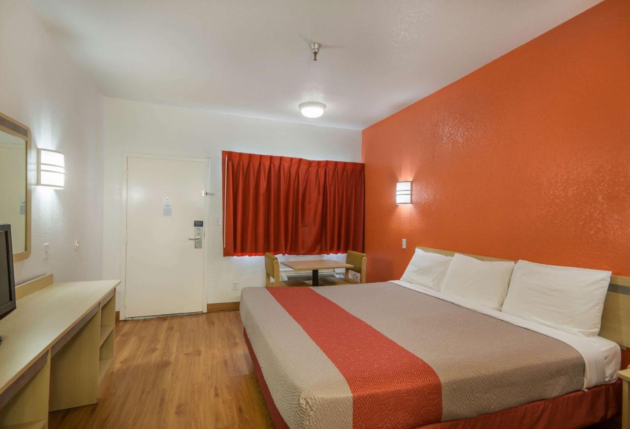 Motel 6-Humble, Tx Buitenkant foto