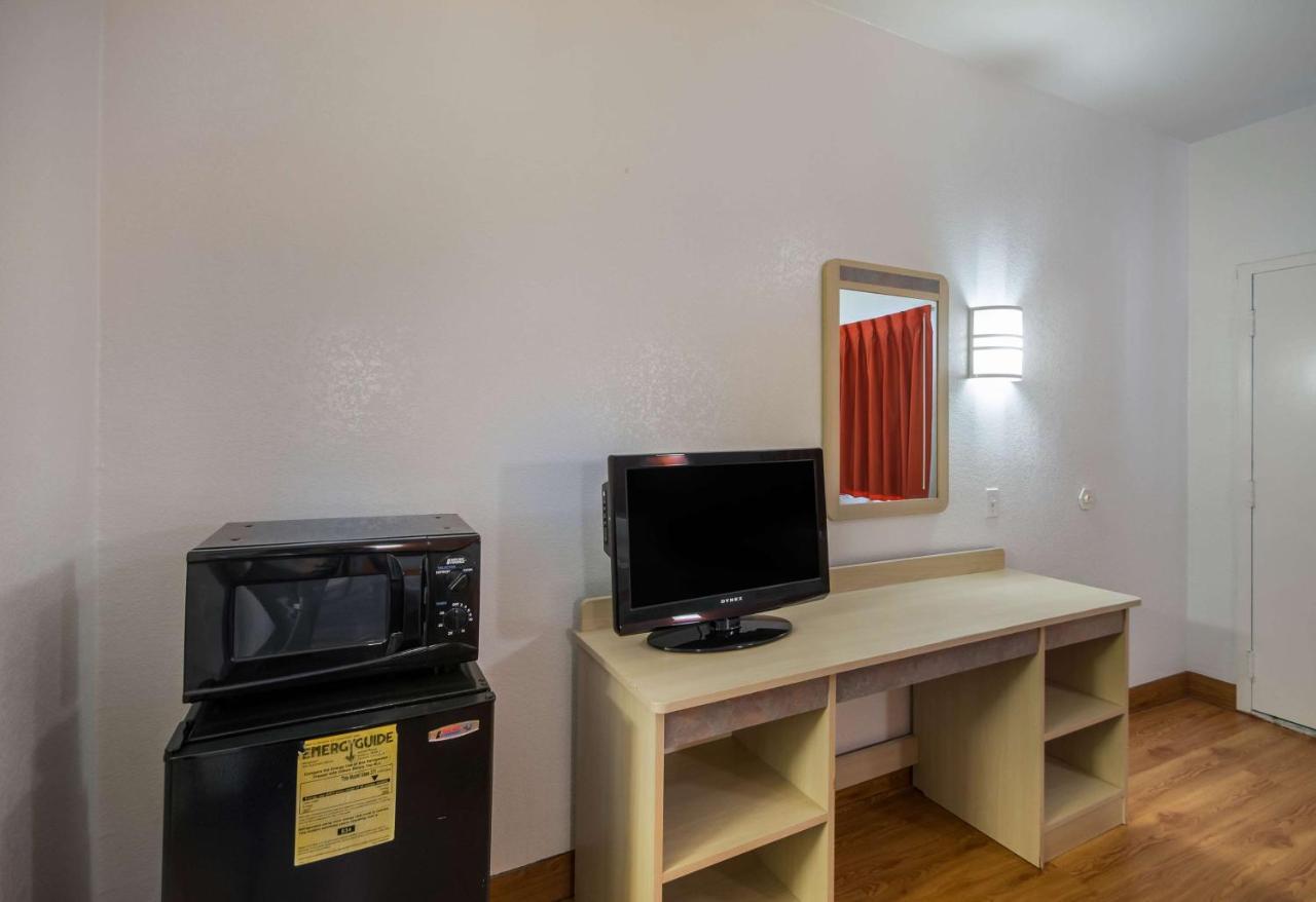 Motel 6-Humble, Tx Buitenkant foto