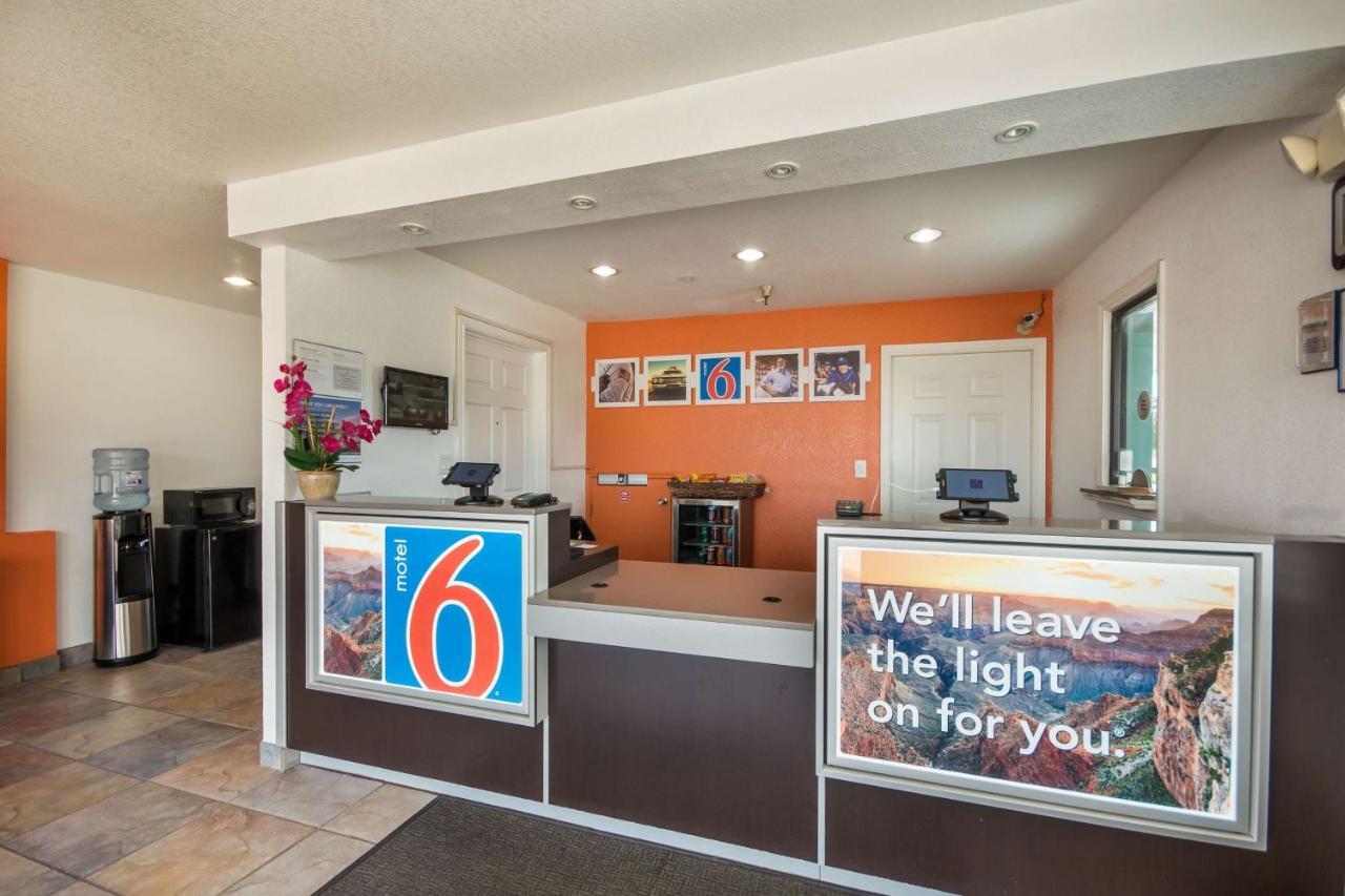 Motel 6-Humble, Tx Buitenkant foto